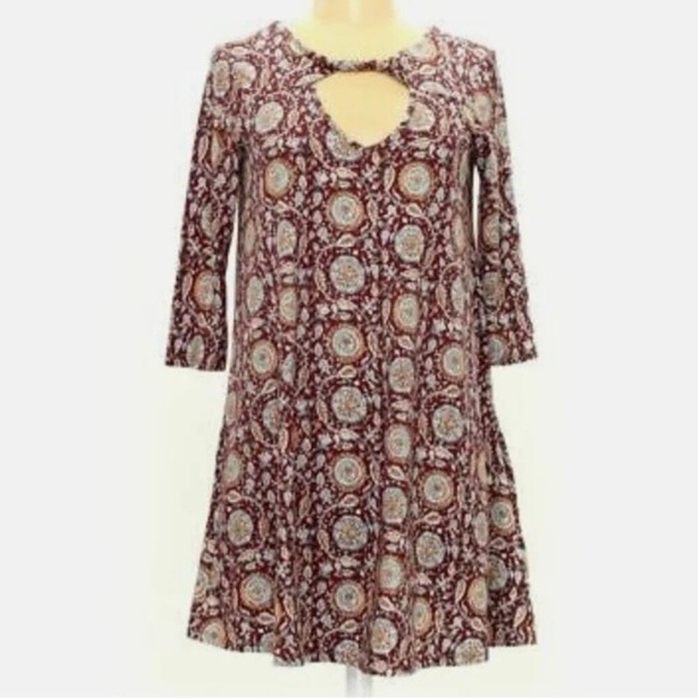 Rust medallion print keyhole dress size large